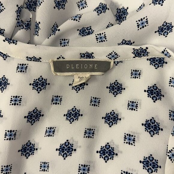PLEIONE x Anthro M White Blue Printed V Neck Long Sleeve High Low Blouse - Picture 10 of 10